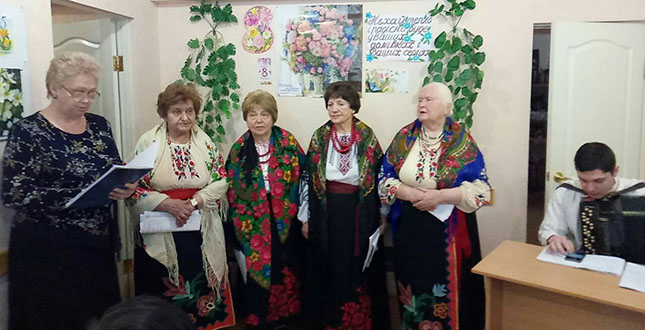 У Територіальному центрі соціального обслуговування привітали жінок зі святом 8 березня (фото)