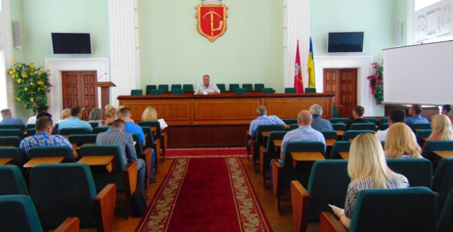 Віктор Смирнов провів апаратну нараду щодо поточного стану справ у Подільському районі (фото)