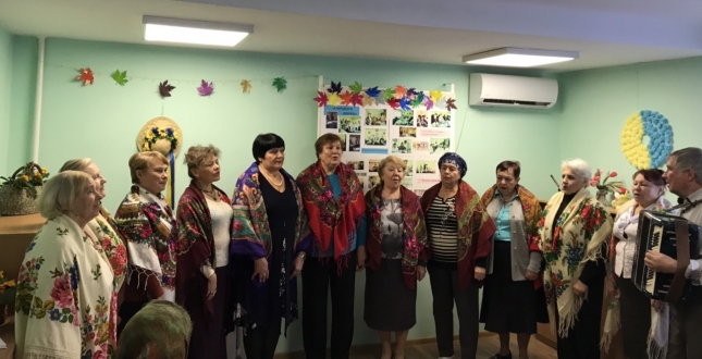 У Територіальному центрі соціального обслуговування Подільського району вшанували захисників України