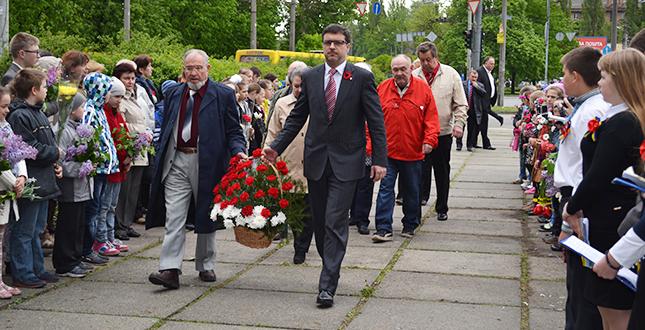 У Подільському районі відзначили День пам’яті та примирення (фото)