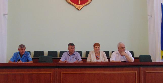 У Подільській районній в місті Києві державній адміністрації  проведено нараду з питань охорони праці