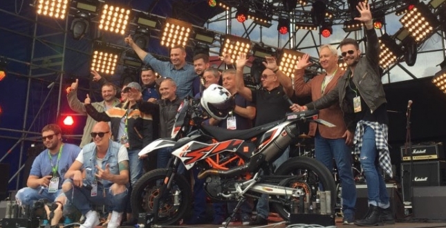Віталій Кличко проїхав Києвом із колоною мотоциклістів і відкрив фестиваль мотоспорту MotoOpenFest