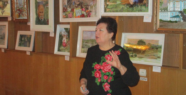 У бібліотеці Дружби народів Подільського району до 14 січня триватиме виставка Ніни Гончарук «Шевченкіана у вишитих полотнах» (фото)