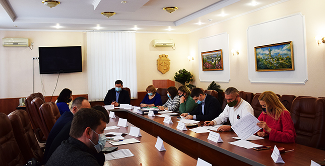 У Подільській РДА провели засідання конкурсної комісії з відбору громадських об’єднань для надання фінансової підтримки з бюджету міста Києва на 2021 рік (фото)